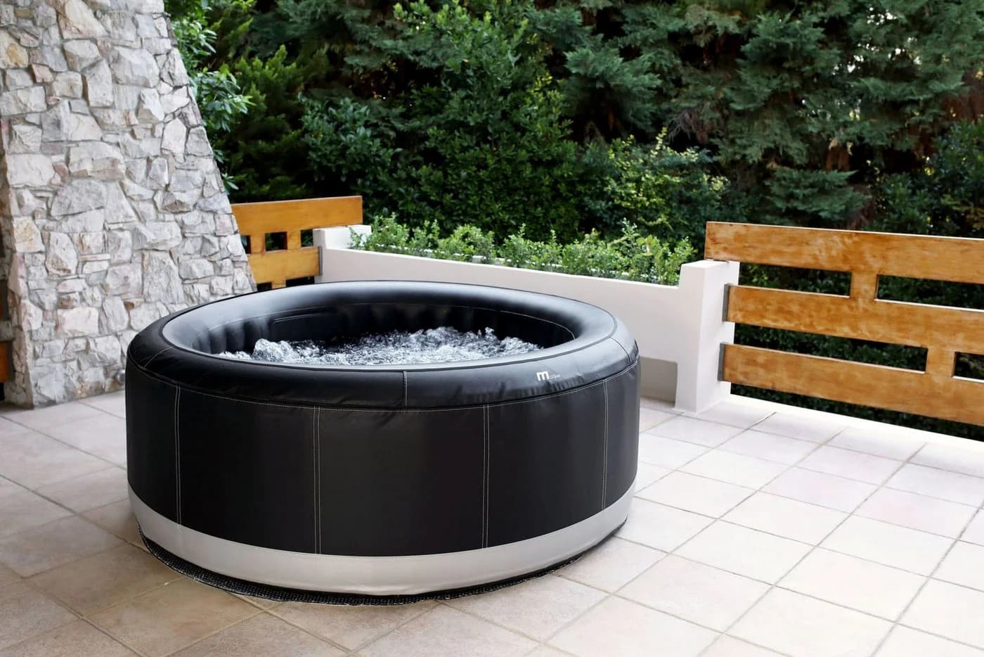 mSpa Whirlpool CAMARO Premium 2026 - 6 Plätze - Schwarz - Bild 4