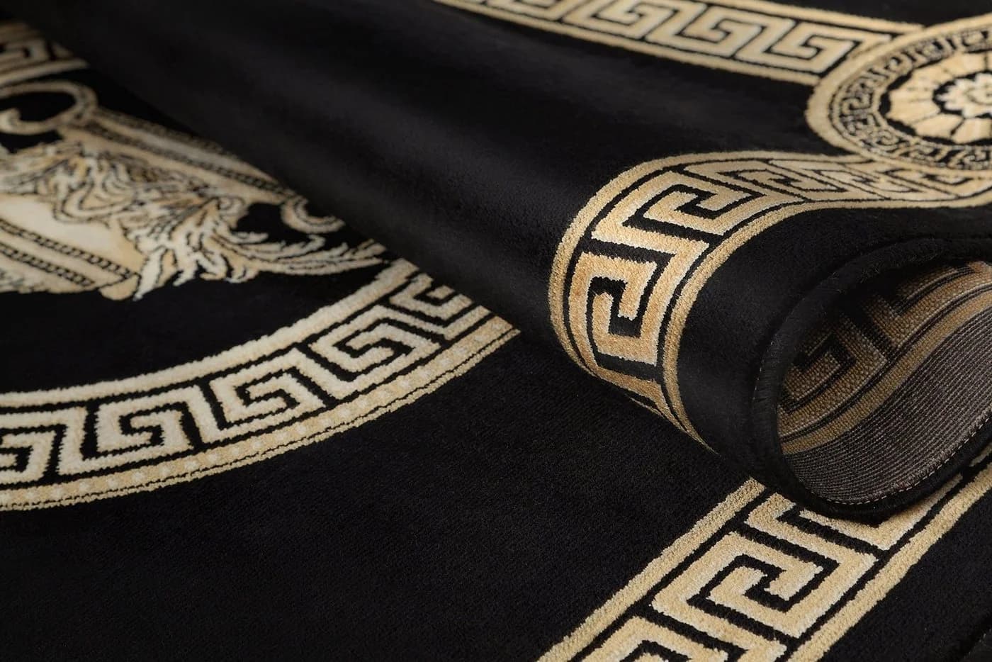 Belle Arti Teppich Amphore 100% Viskose Schwarz Gold