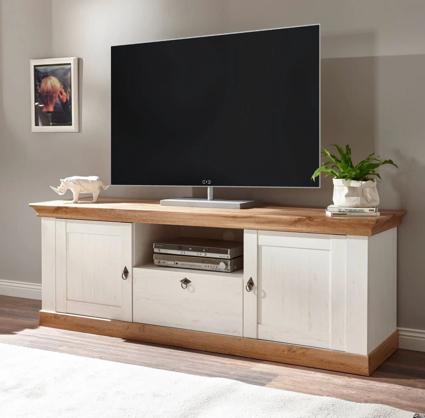 Furn.Design Lowboard Hemsby TV Unterschrank Landhausstil Pinie weiß Wotan Eiche - Bild 5