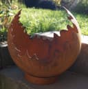 L Design Edelrost Deko-Feuerkugel Risse mit Standring Bild 1