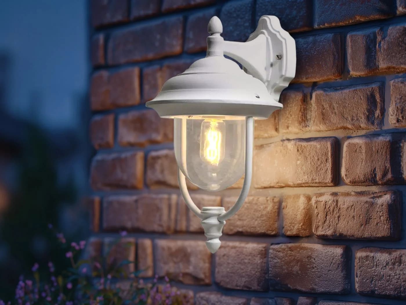 KONSTSMIDE LED Außen-Wandleuchte Weiß Landhausstil