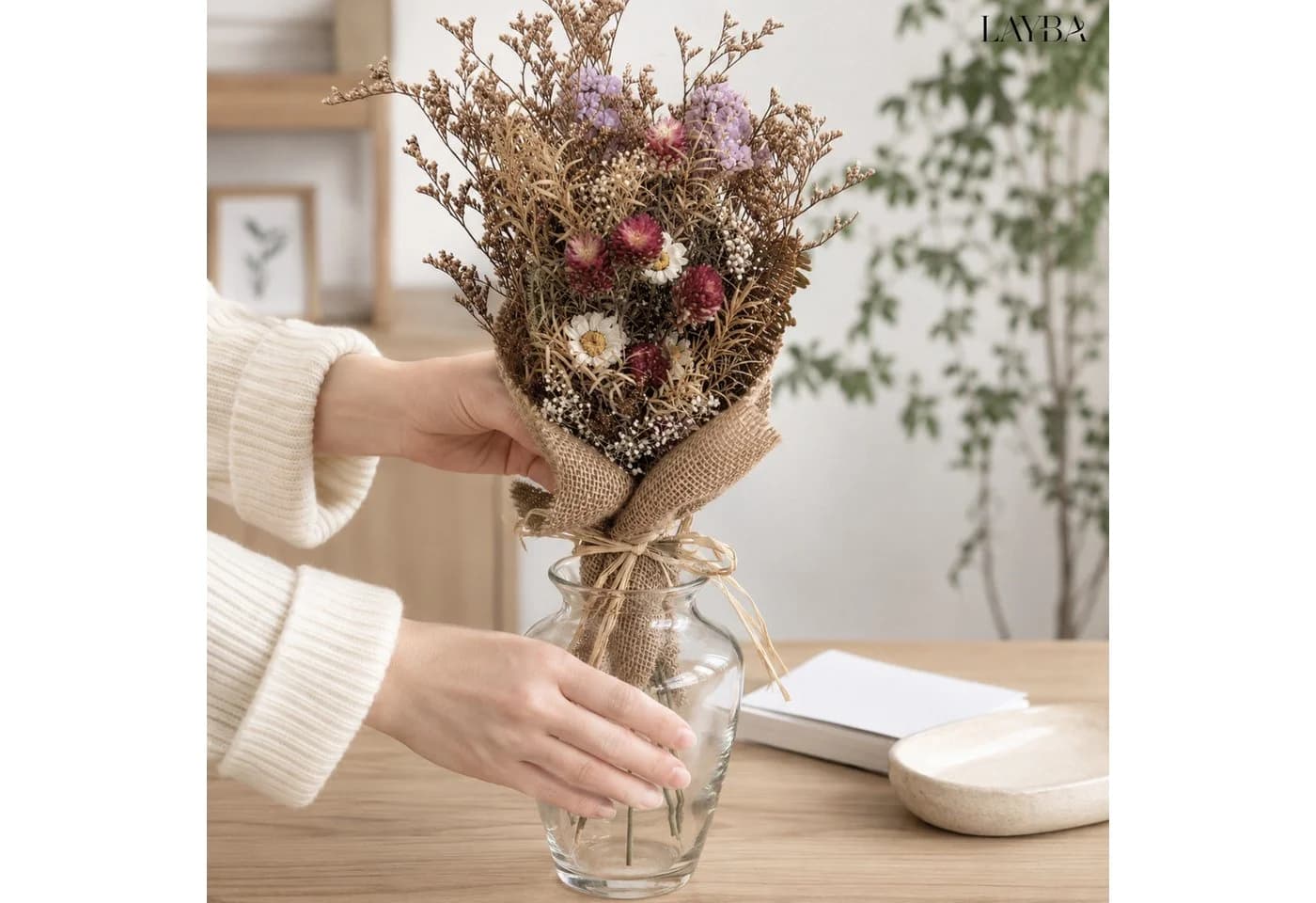 LAYBA Trockenblumenstrauß Natur-Beige-Bordeaux mit Jute