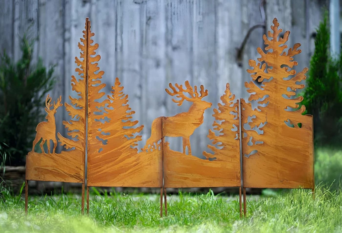 Dekoleidenschaft Gartenstecker Hirsche im Wald Metall Echtrost