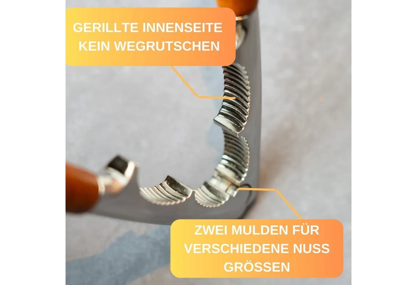 Thiru Nussknacker Basic mit Holzgriff - Zinkdruckguss für Walnüsse & Sekt - Bild 3