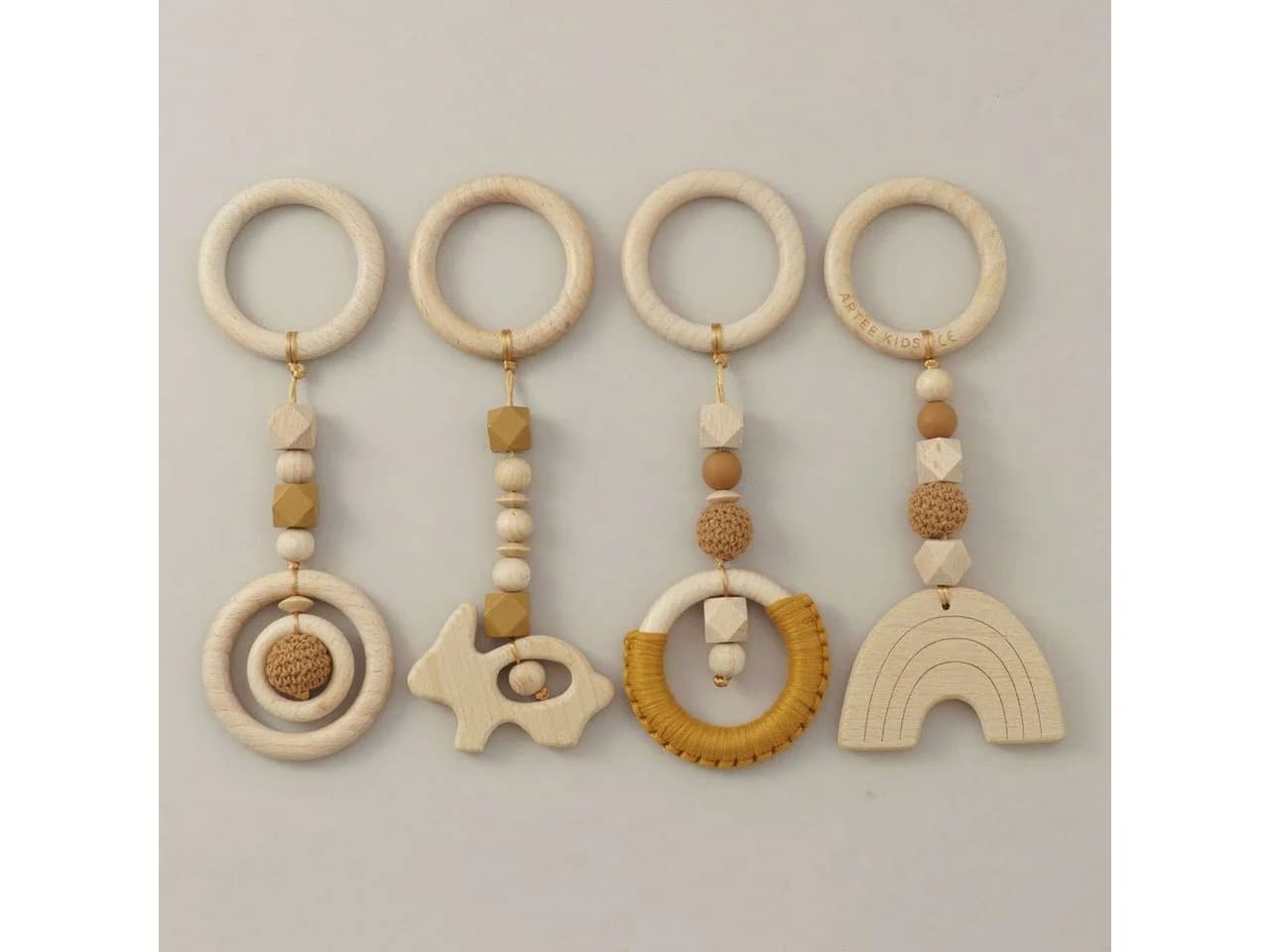 Artee Spielbogen Anhänger Set 4-tlg. Holz & Silikon Braun - Bild 2
