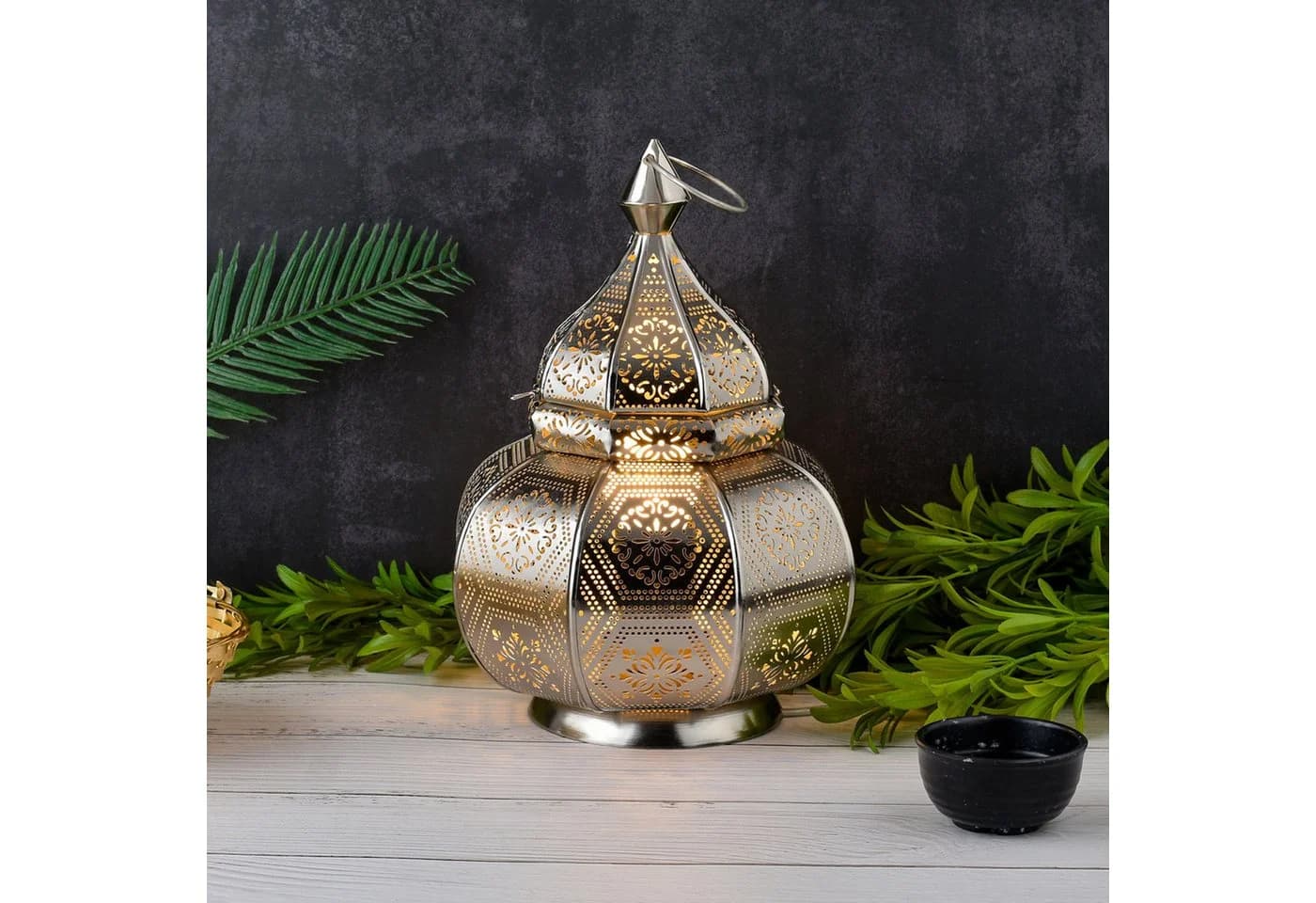 Marrakesch Orient & Mediterran Nachttischlampe Mahana Silber