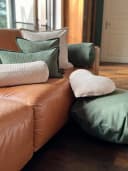 beties Nackenrollenbezug HYggelig No.1 Samtcord Kissenbezug kreide-beige Bild 4
