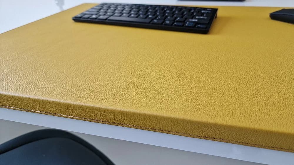 Profi Mats Schreibtischunterlage SanftLux Kunstleder mit Kantenschutz Senfgelb - Bild 4
