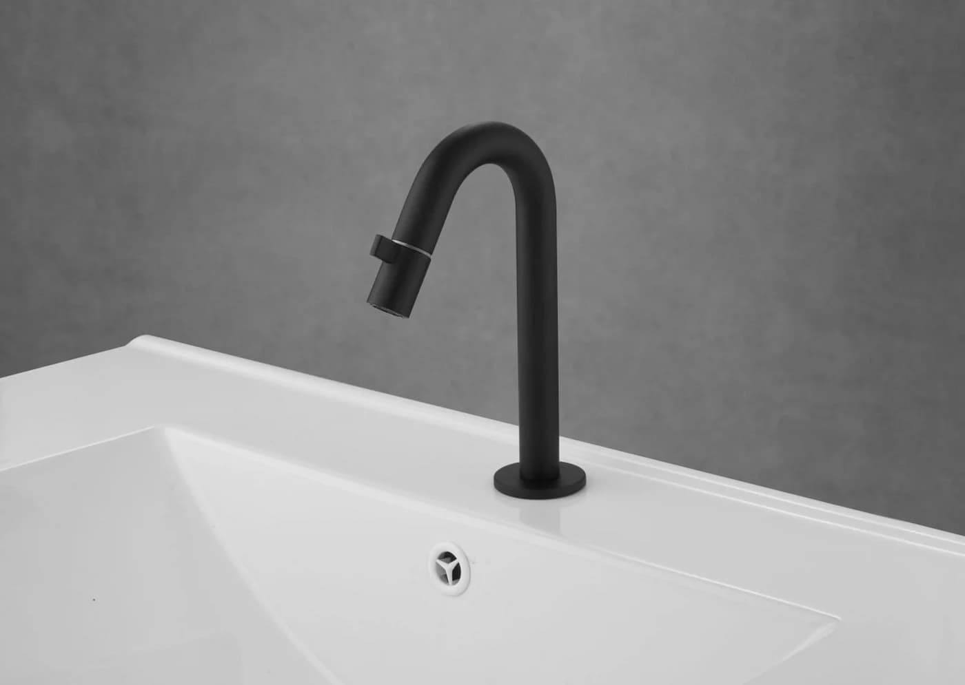 Tuganna Waschtischarmatur MLB Kaltwasser-Standventil Schwarz Matt