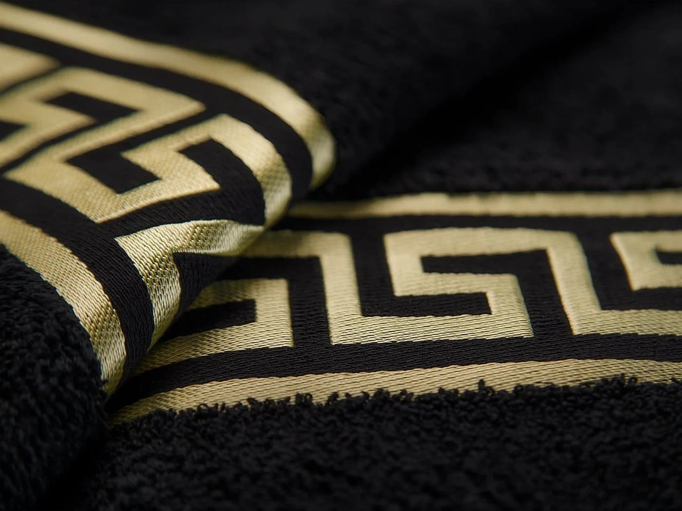 Belle Arti Badematte Mäander Schwarz Weiß Beige Gold Baumwolle - Bild 5