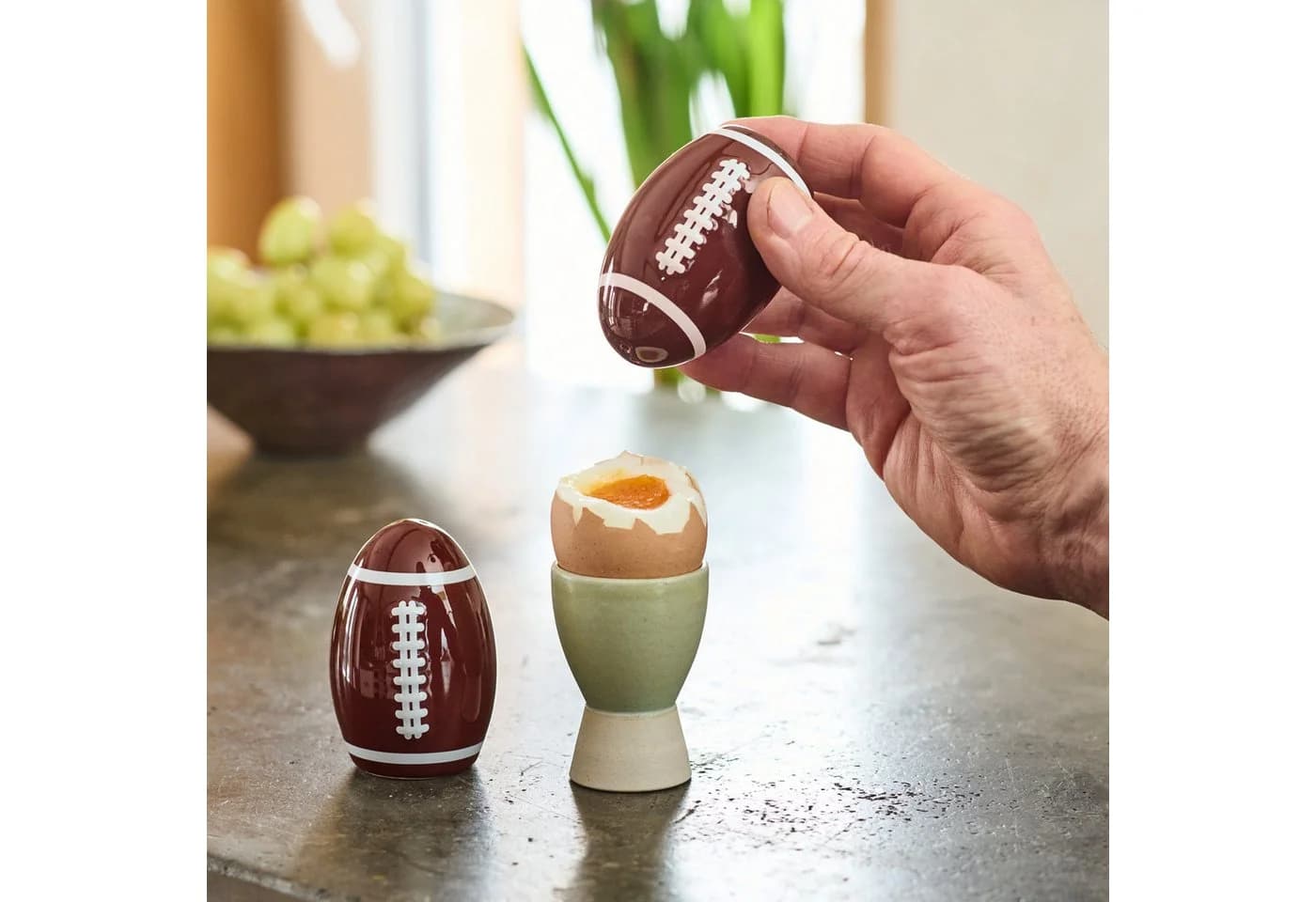 40YARDS Salz- / Pfefferstreuer American Football Keramik 2-tlg.