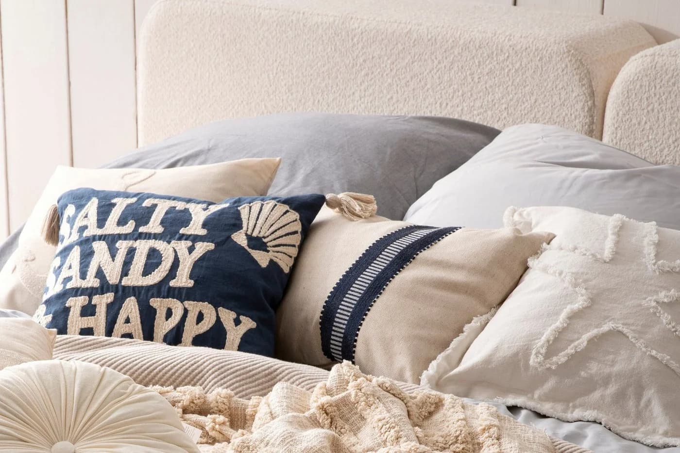 DONE. Dekokissen CUSHION SEALIFE SALTY SANDY HAPPY Blau Bestickt