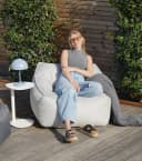 mokebo Sunnyboy Sitzsack Outdoor Grau mit Hocker Bild 5