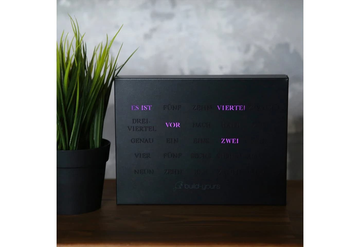 build-yours.de Tischuhr BoxClock Edelstahl Schwarz Wortuhr - Bild 3