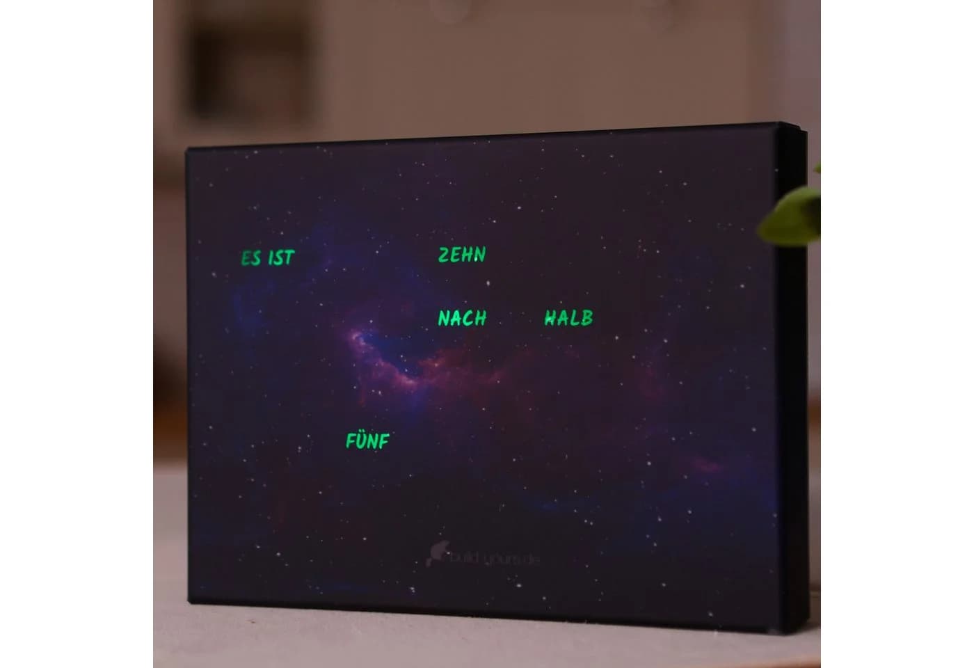 build-yours.de Standuhr BoxClock PLA - Wortuhr mit LED & WLAN - Bild 5