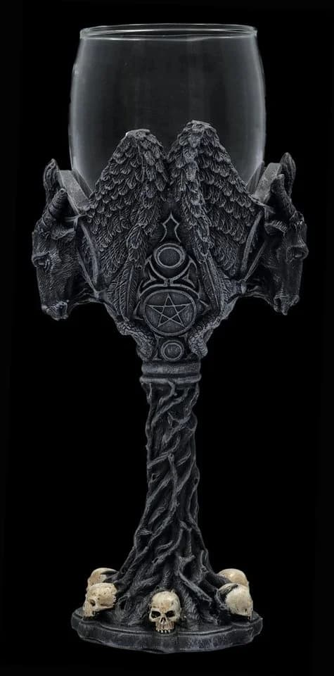Figuren Shop GmbH Weinglas Geflügelter Baphomet Gothic Deko Totenkopf - Bild 4