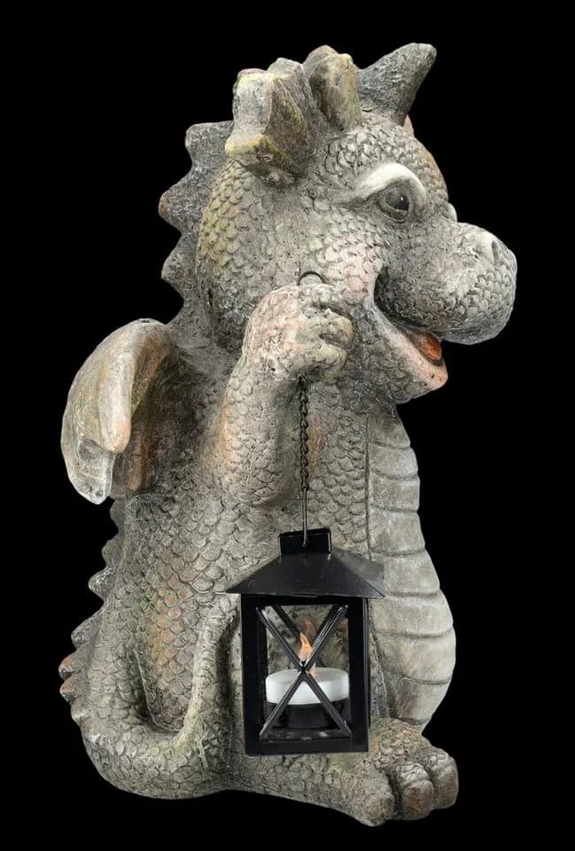 Figuren Shop GmbH Gartenfigur Fröhlicher Drache mit Laterne - Bild 5