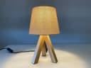 meineWunschleuchte Nachttischlampe Holz Dreibein Creme Bild 3