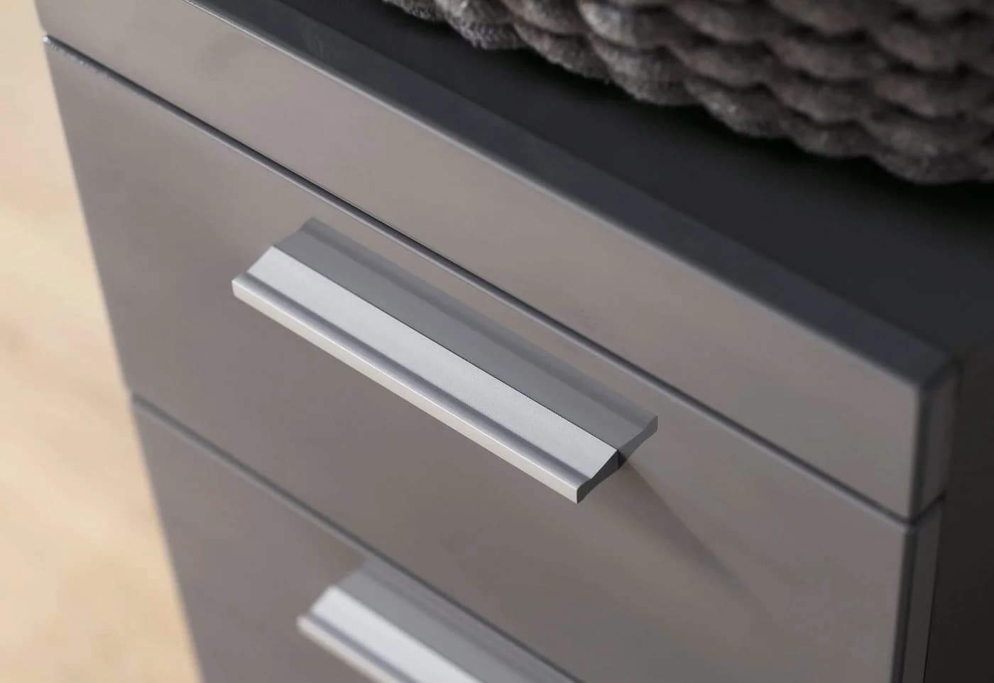 trendteam Hochschrank Amanda Badschrank grau 2-türig Hochglanz - Bild 3