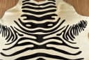 KUHFELL online & NOMAD Fellteppich Kuhfell creme weiß mit Zebra Print Bild 4