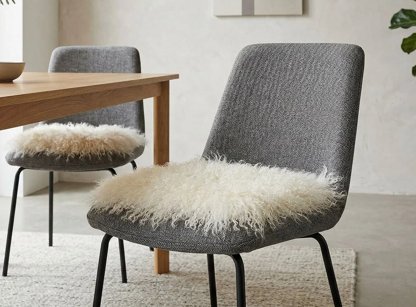 KUHFELL online & NOMAD Sitzkissen Tibet Lammfell Weiß - Bild 2