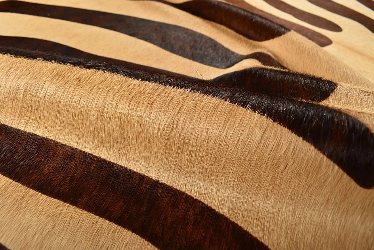 KUHFELL online & NOMAD Fellteppich Kuhfell creme weiß mit Zebra Print - Bild 5