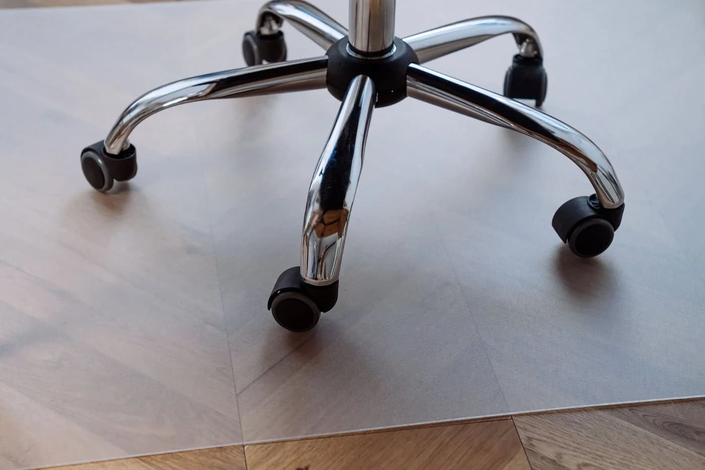 LP Projekt Bodenschutzmatte Transparent Kratzfest Rutschfest für Bürostuhl - Bild 4