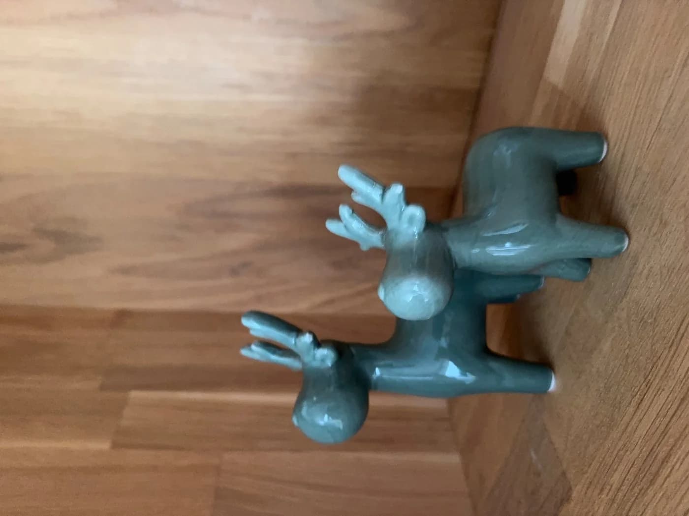 Seyila Home Rentierfigur Keramik Glänzende Weihnachtsdekoration
