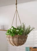 Dekoleidenschaft Blumenampel "Koboo Grey" aus Rattan grau Bild 1
