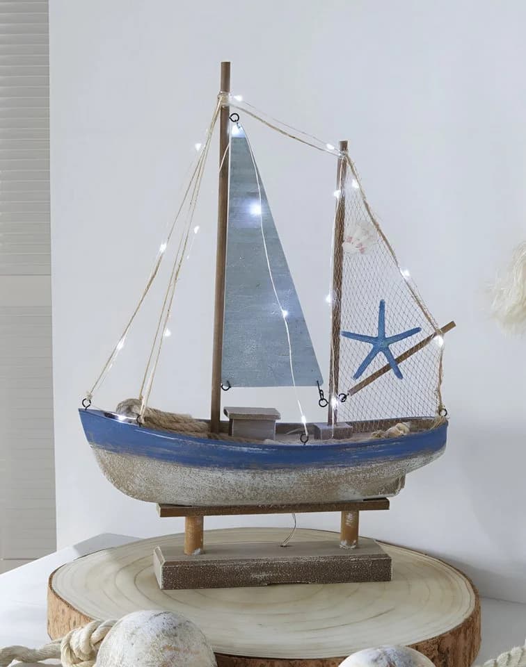 Dekoleidenschaft LED-Dekofigur Segelschiff Holz Shabby Look 48 cm