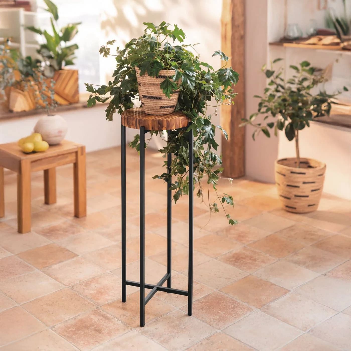 Dekoleidenschaft Blumenständer Industrial Pflanzenständer aus recyceltem Holz - Bild 3