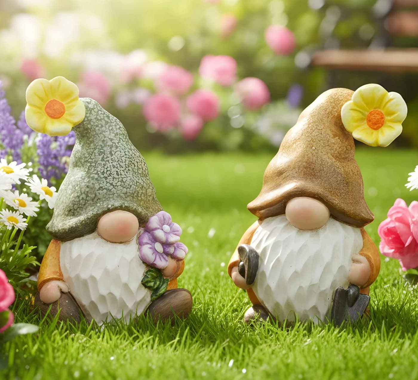 Dekoleidenschaft Gartenzwerg 'Blümchen' Wichtel aus Polyresin, Outdoor Gartendeko wetterfest, Gnom, (2 St., im Set) - Bild 3