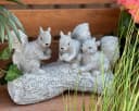Stone and Style Frostfeste Steinfigur 3 Eichhörnchen Grau Bild 1