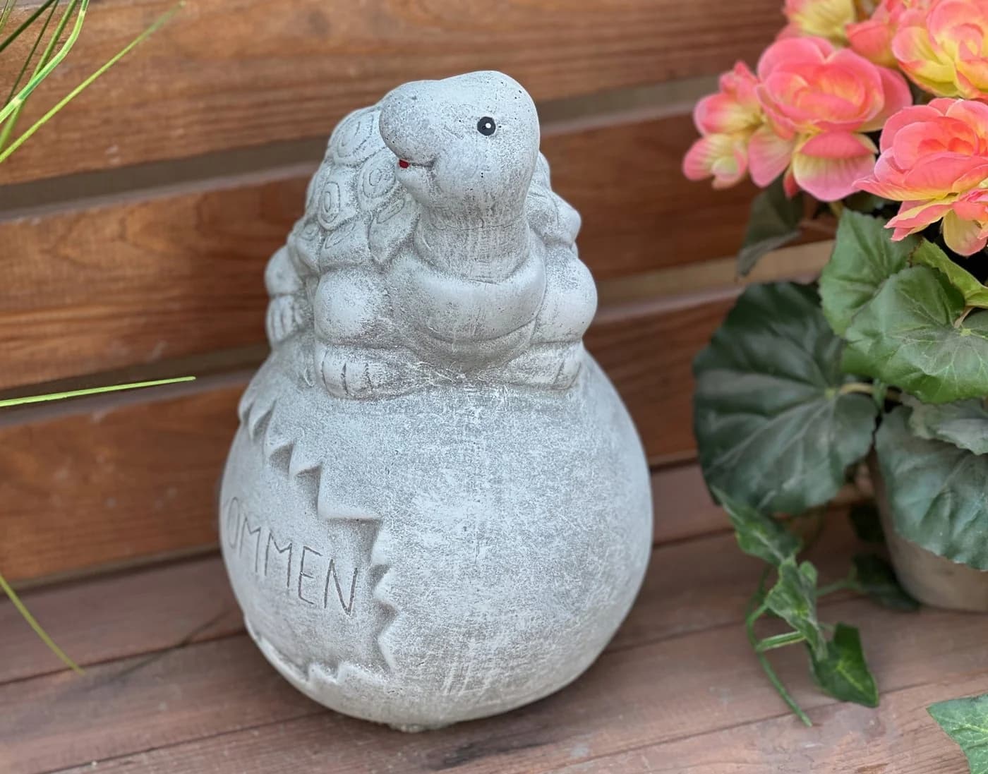 Steinguss Schildkröte auf Kugel Willkommen frostfest - Bild 3