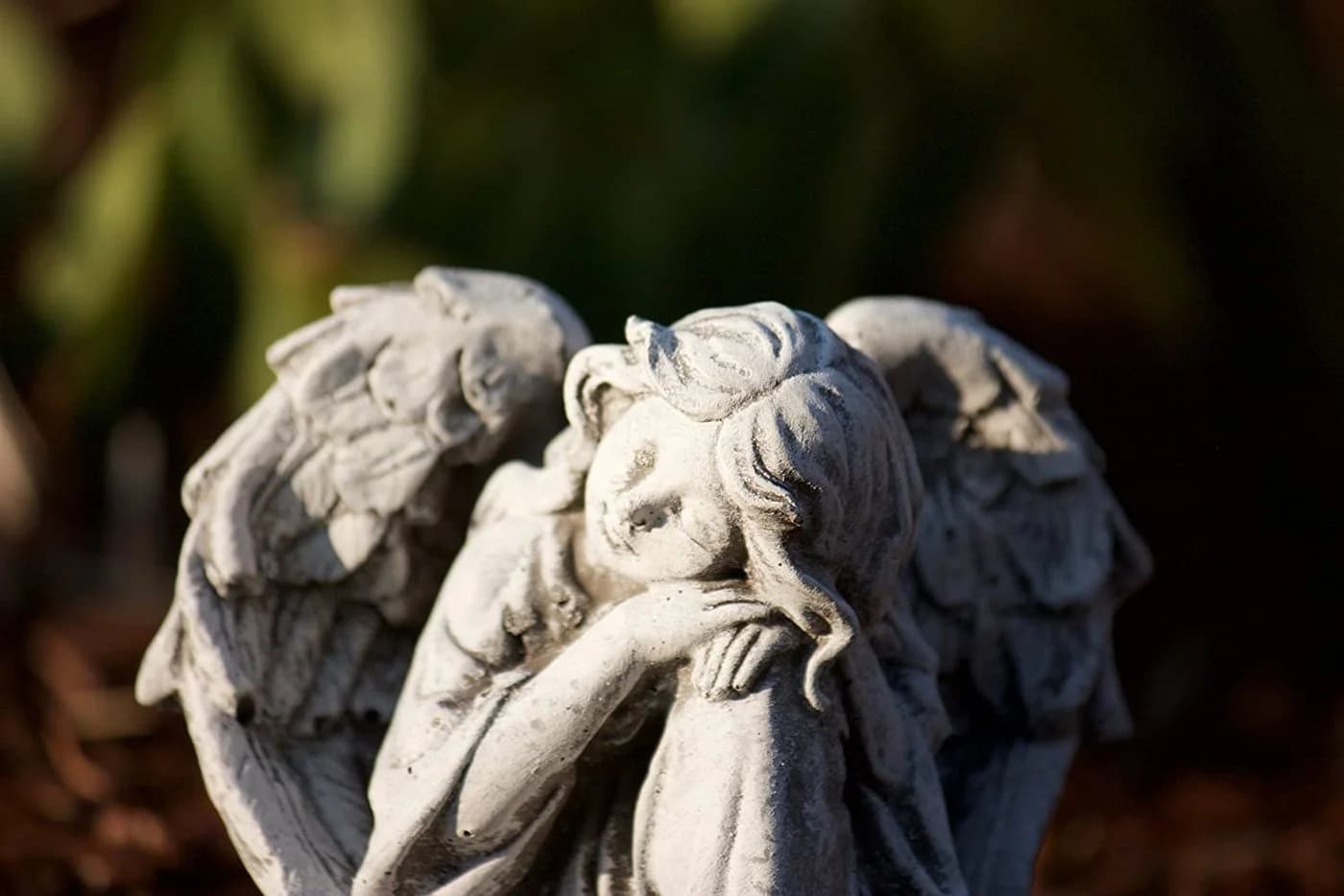 Frostfeste Steinfigur Engel 'In stillem Gedenken' auf Sockel - Bild 4