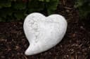 Stone and Style Gartenfigur Frostfester Grabschmuck Herz Unvergessen Grau Bild 3