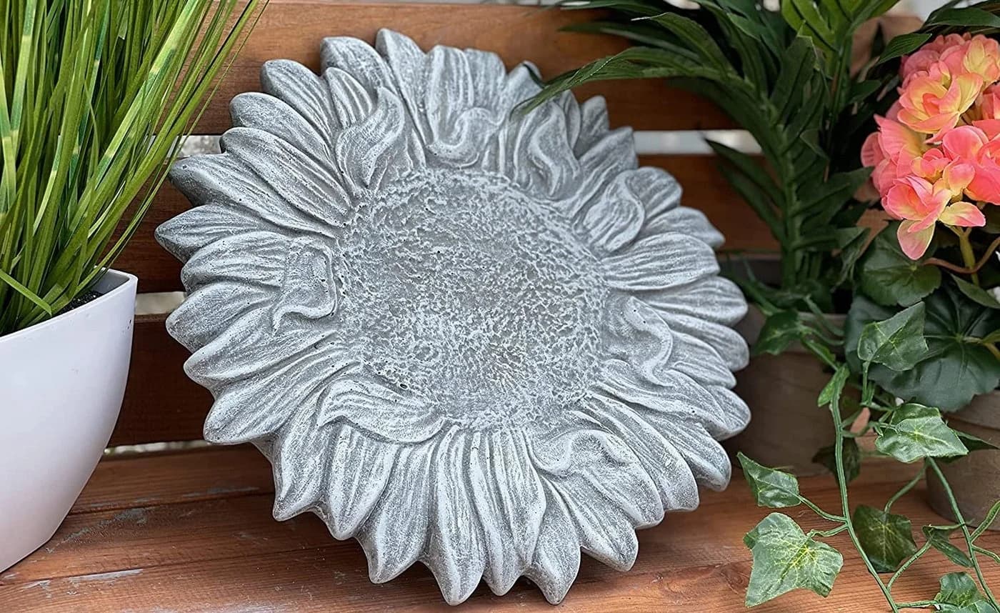 Stone and Style Vogeltränke Sonnenblume Grau Frostfest
