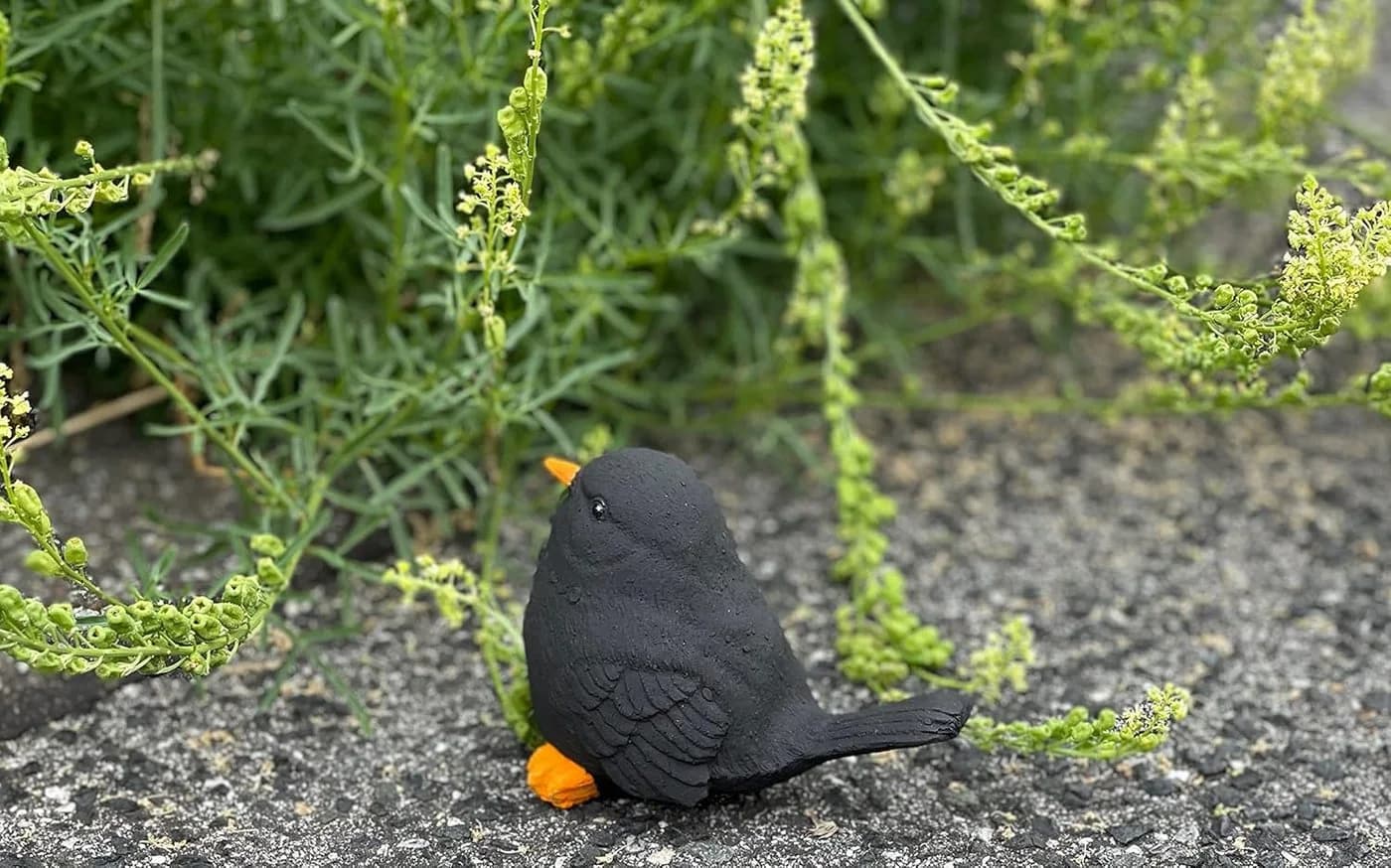 Stone and Style Gartenfigur Amsel Vogel Grau Schwarz Frostfest