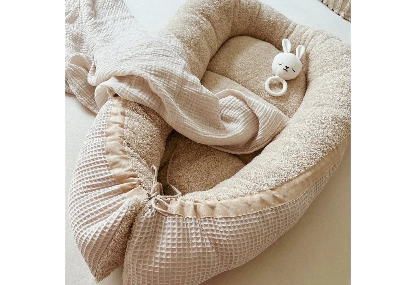 LittleANTunique Bettnestchen Waffelpique Beige Babynest - Bild 2