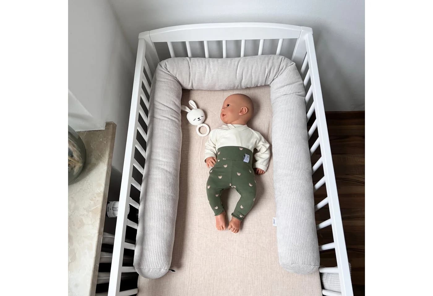 LittleANTunique Nestchenschlange Wickeltischumrandung Cord Beige