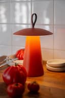 LUUK Studio LED Tischleuchte Lyvo Warmweiß Kabellos Dimmbar IP54 Bild 4