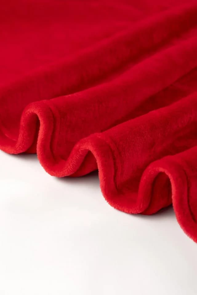 Wohndecke Kuscheldecke aus ultraweichem Mikrofaser in Rot, Mademoiselle Sommeil