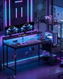 HOMALL Gamingtisch mit LED-Beleuchtung und Steckdose Bild 2
