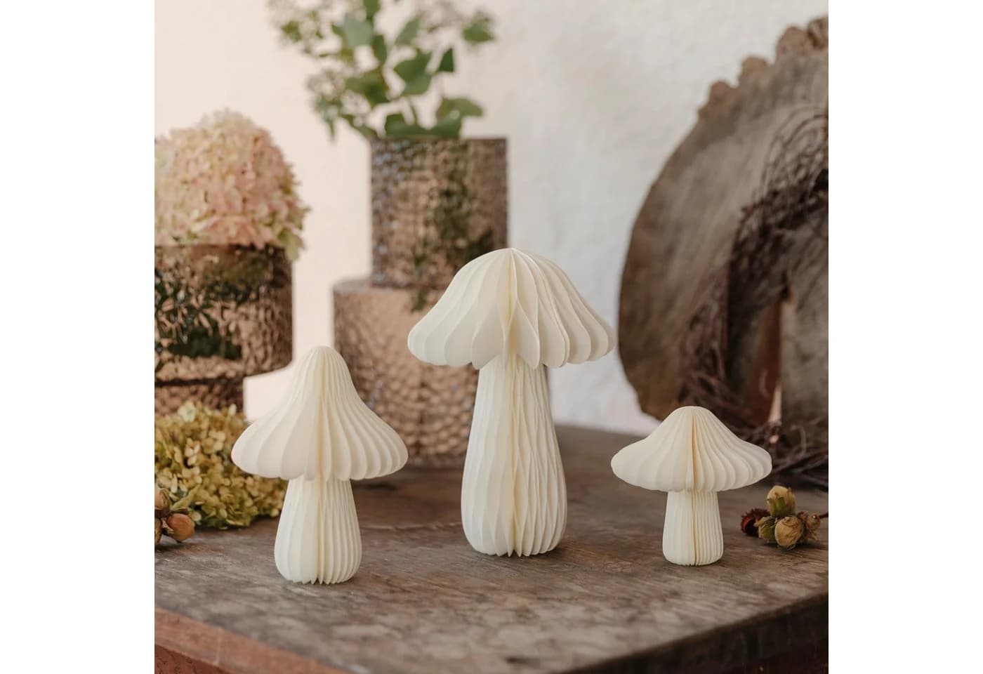 MKONO Papier-Pilz Dekoobjekt Weiß Honeycomb-Stil