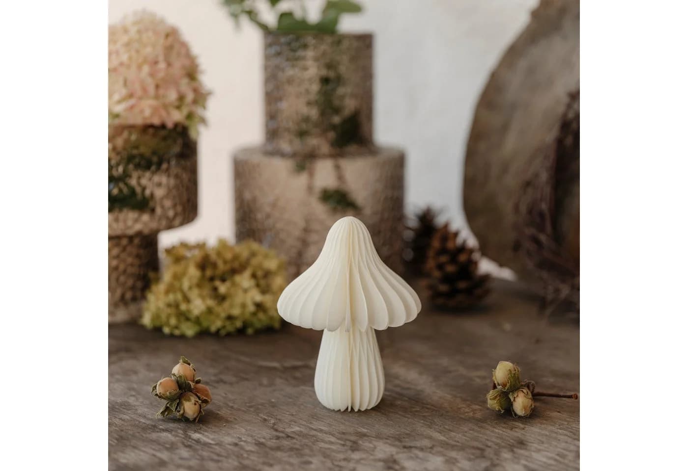 MKONO Papier-Pilz Dekoobjekt Weiß Honeycomb-Stil - Bild 2