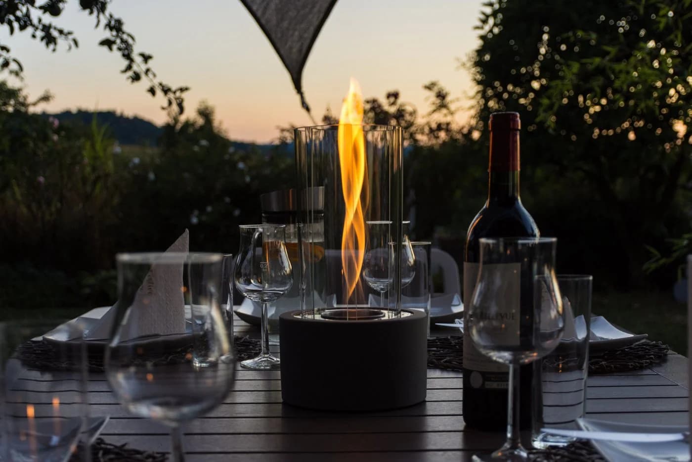 FIRELL Tischkamin CURL Ethanol Beton-grau mit Wirbelflamme