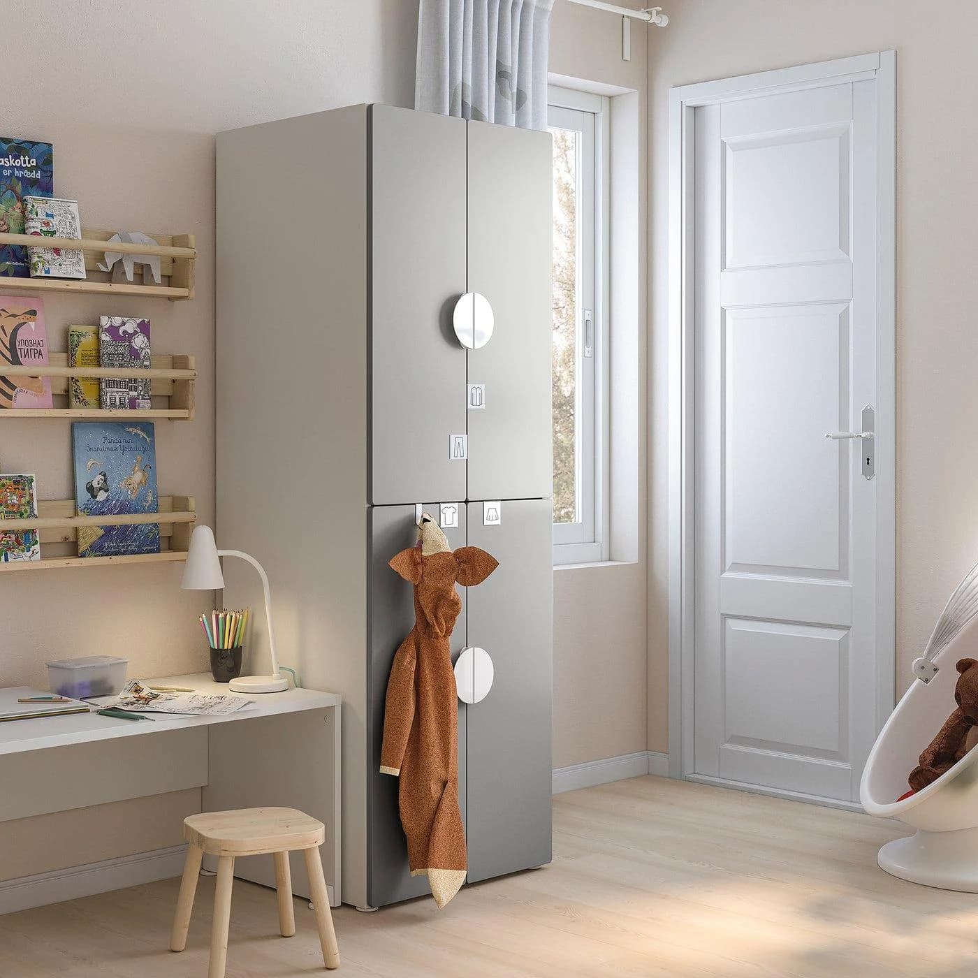 IKEA SMÅSTAD / PLATSA Kleiderschrank Weiß Grau