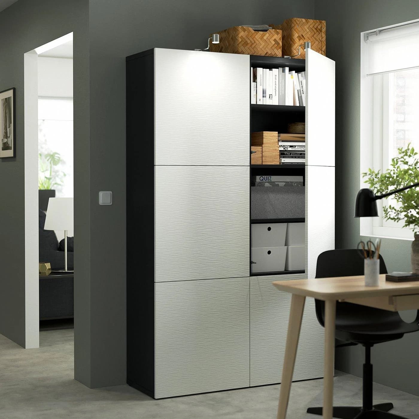 IKEA BESTÅ Aufbewahrung mit Türen Dunkelbraun/Weiß