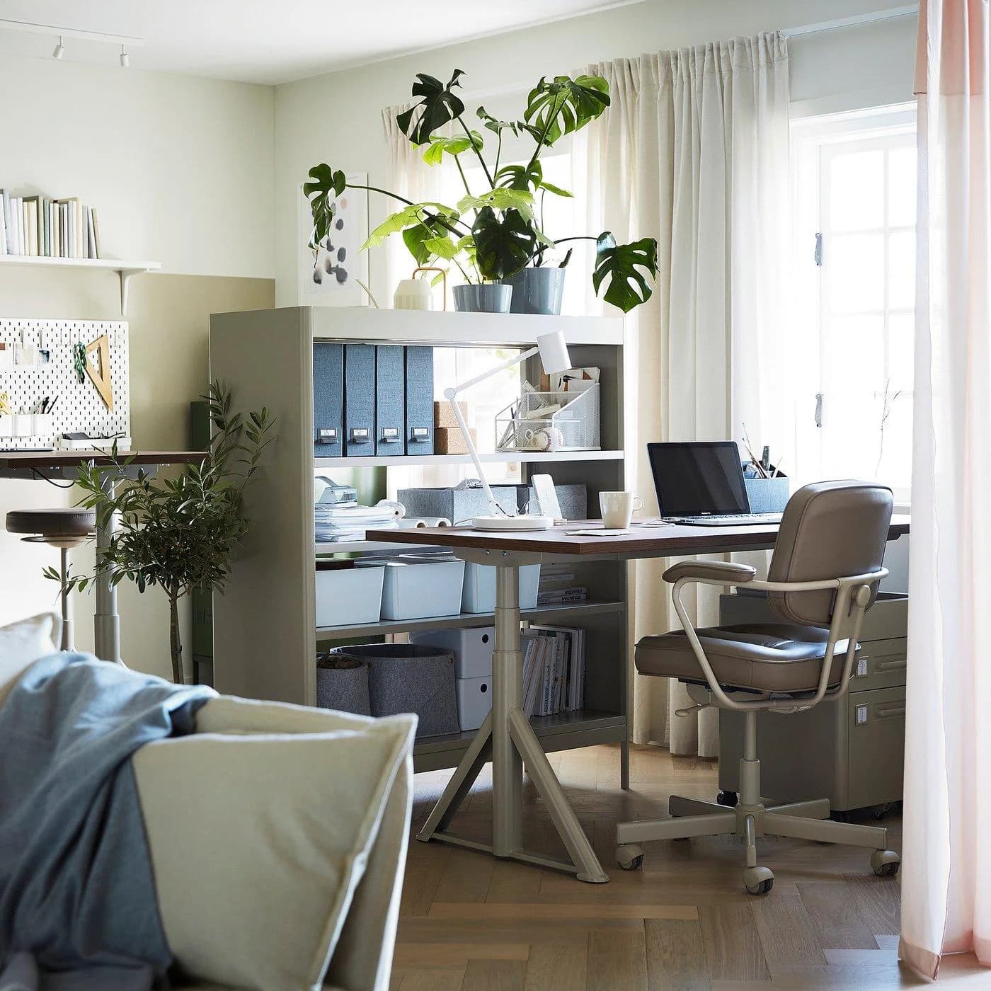 IKEA IDÅSEN Schreibtisch sitz/steh Beige/Braun höhenverstellbar