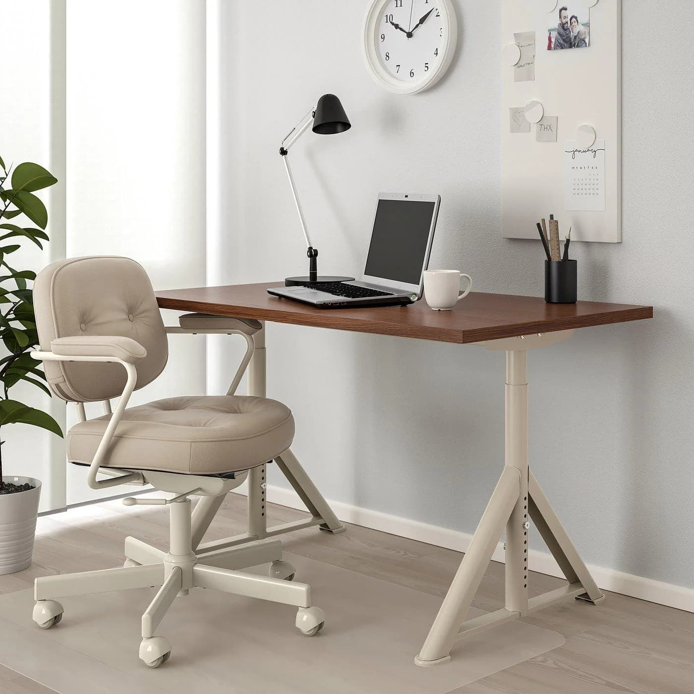 IKEA IDÅSEN Schreibtisch Beige Braun mit Kabelmanagement